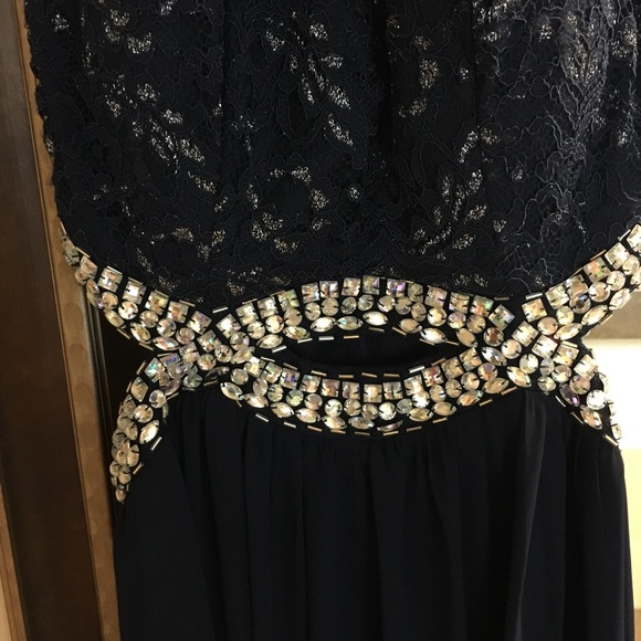 ❤️B. Darlin Gown - Picture 4 of 7